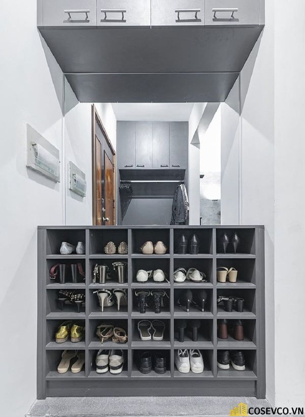 Đối với chung cư hiện nay thì tủ giày là một món đồ nội thất thông minh không thể thiếu.